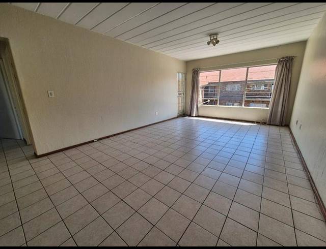 2 BEDROOM APARTMENT FOR SALE IN NEW REDRUTH